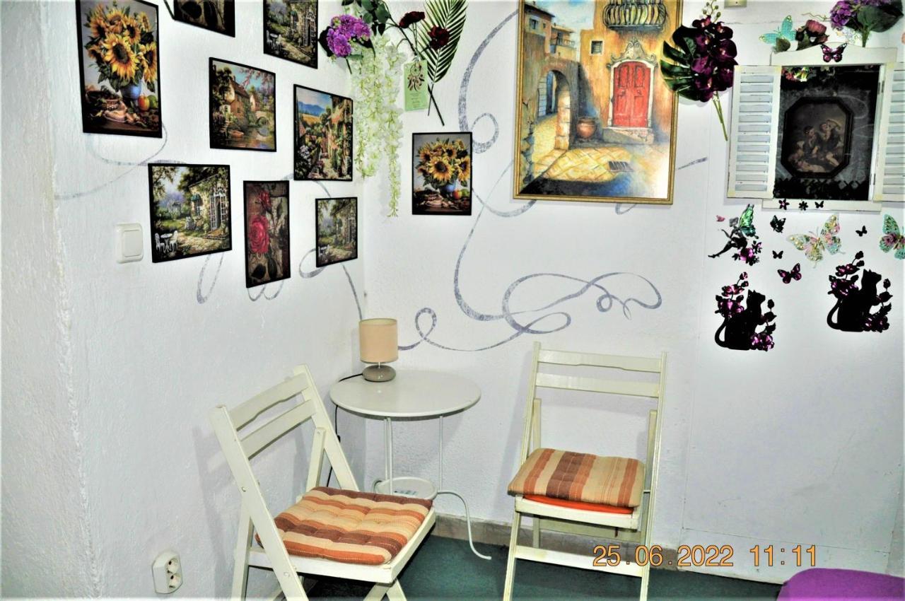 Social Guest House София Экстерьер фото